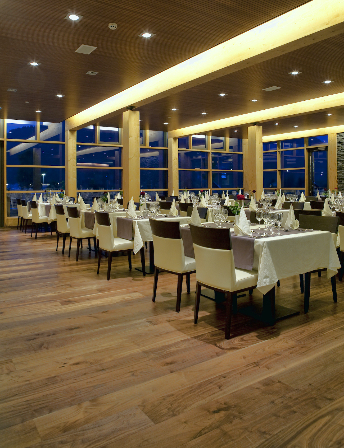 Bohinj ECO Hotel Restaurant 2.jpg